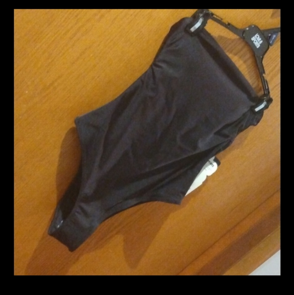 BRAND NEW SWIMSUIT